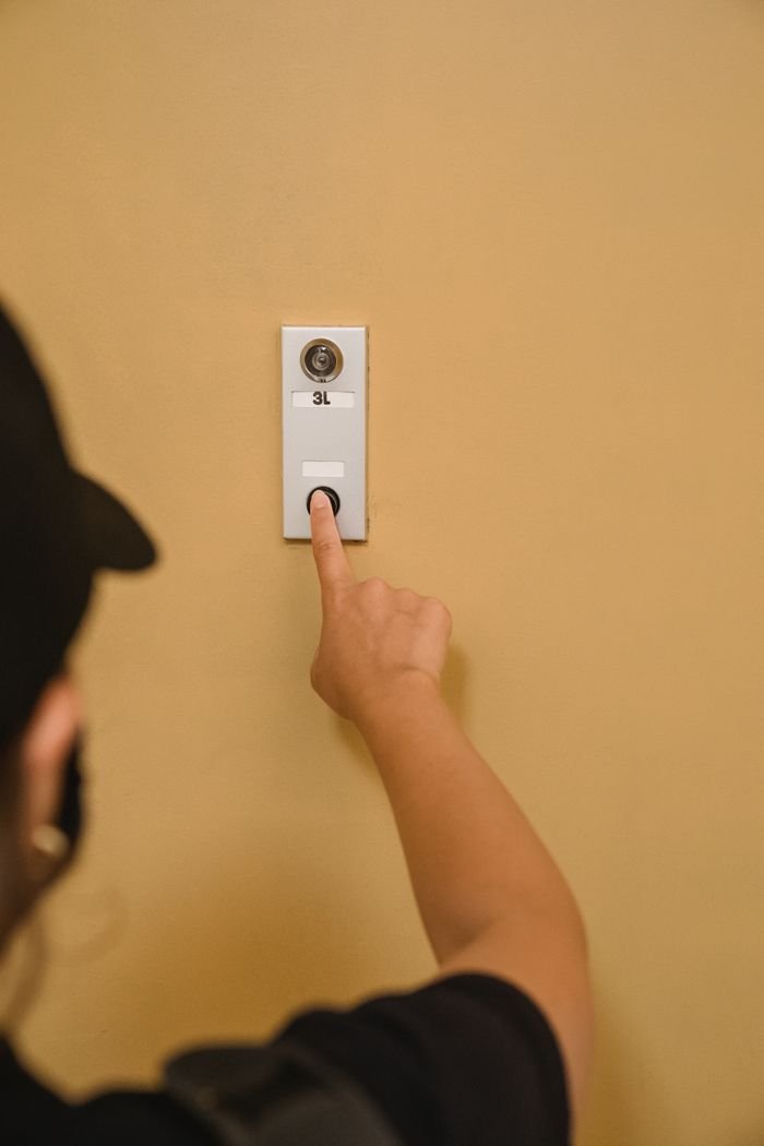 Veilig wonen met een video deurbel: eenvoudig en geruststellend
