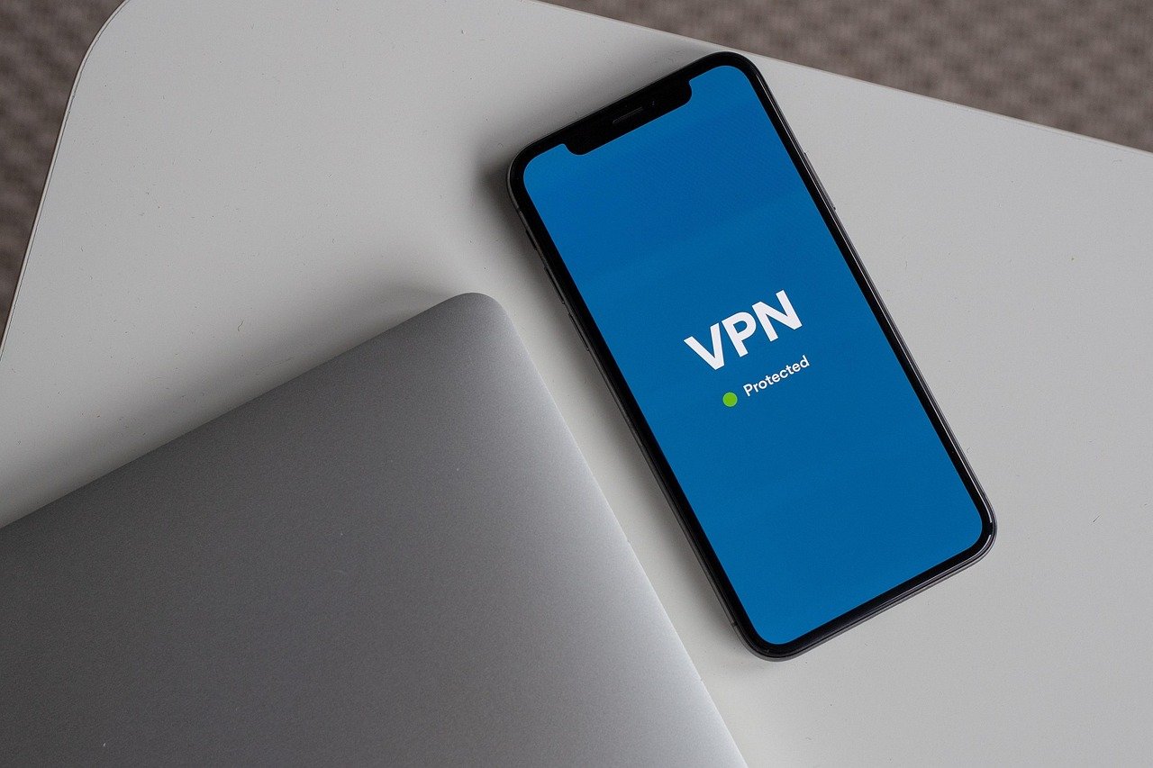 Waarom is een VPN handig voor senioren op vakantie?